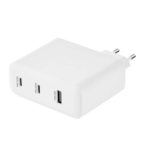 Сетевое зарядное устройство uBear Motion 140 Вт, 3 порта (2хUSB-C, 1хUSB-A), GaN + Super Fast Charging 2.0